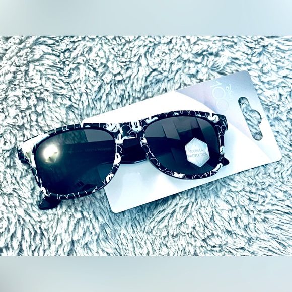 NEW Children’s Disney 100 Mickey Mouse Sunglasses - Picture 1 of 1